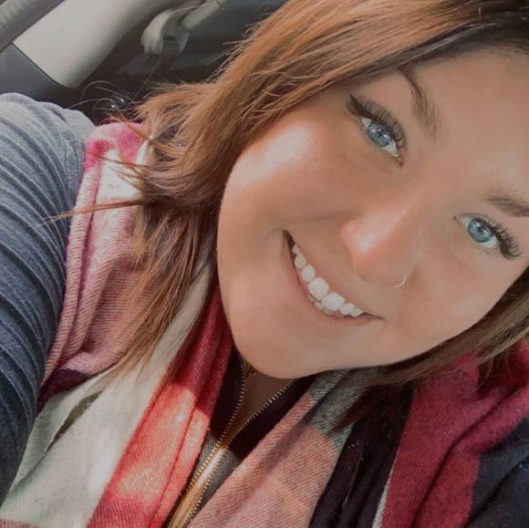 Profile Picture of Marie-claude Mailloux (@mawalicious) on Poshmark