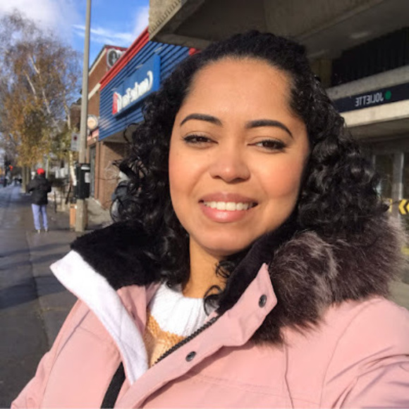 Profile Picture of Alice de jesus Araujo fraga (@alicefraga) on Poshmark