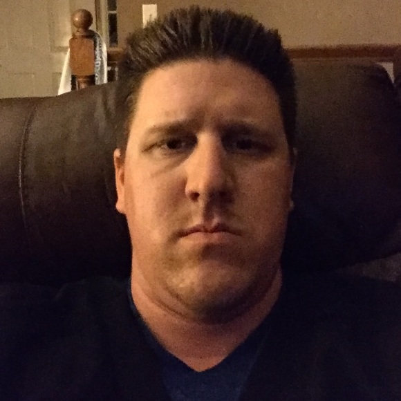 Profile Picture of Bryan Grothman (@grothman31) on Poshmark