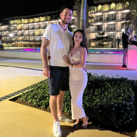 Alex Knight - Poshmark Profile Picture of Alex Knight (@alex23knight) on Poshmark