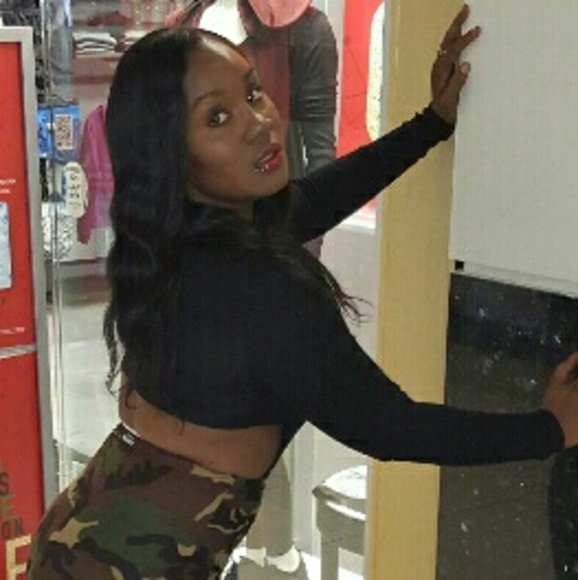Profile Picture of Denise Nolan (@deniseladyd) on Poshmark