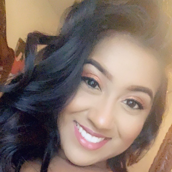 Profile Picture of Sayeesha Ramtahal (@sramtahal) on Poshmark