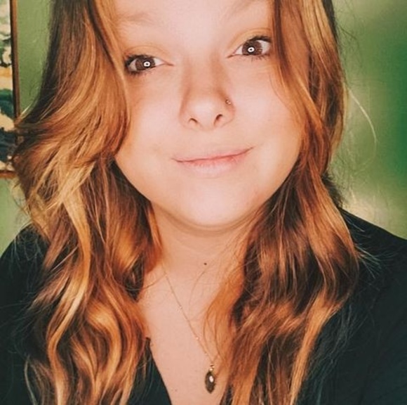 Profile Picture of Shelby Boeshans (@mariemaidboho) on Poshmark