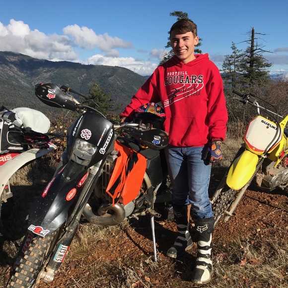 Profile Picture of Spencer Boontjer (@boontjer) on Poshmark