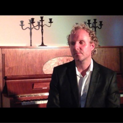 Profile Picture of Alex Hutton (@alexhuttonmusic) on Twitter