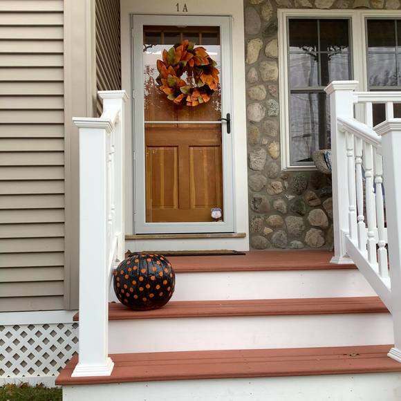 Profile Picture of Holly Capalbo (@hollycapalbo) on Poshmark