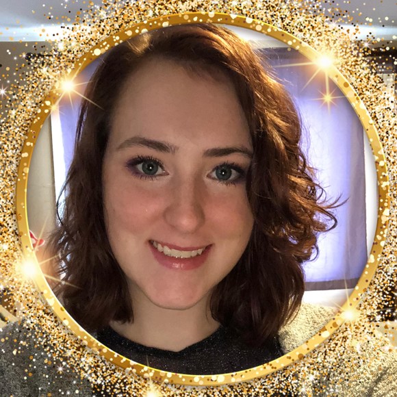 Profile Picture of Sarah Cuzzone (@sarahluv94) on Poshmark