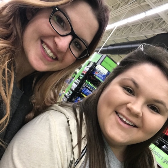 Profile Picture of Mackenzie Milner (@macmilner) on Poshmark