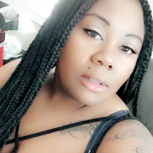 Profile Picture of Jusliv Bougie (@bougiedr3ams917) on Poshmark