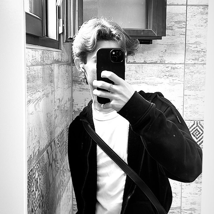 Profile Picture of Clément 💋 (@clem__dct) on Tiktok