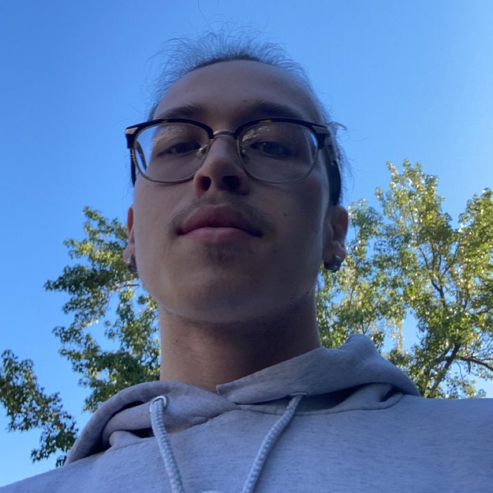 Profile Picture of juliuscastro69 (@juliuscastro69) on Tiktok
