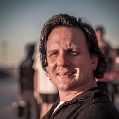 Profile Picture of John Bacon (@_eyecool) on Twitter