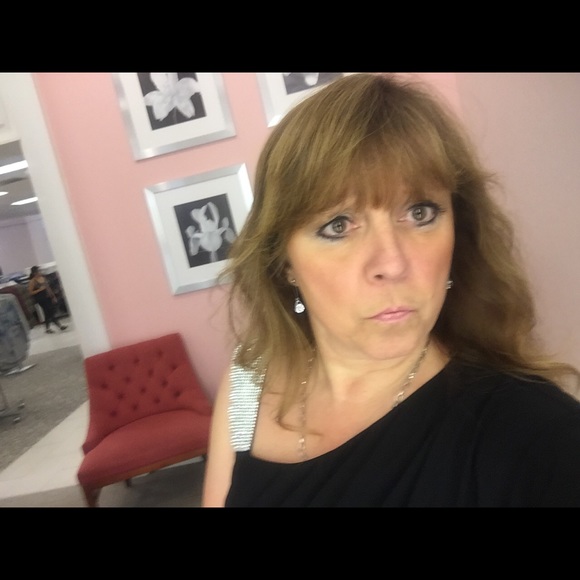 Profile Picture of Rebecca Latocha (@beckylatocha) on Poshmark