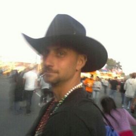 Profile Picture of Chris McBride (@deerhunteradks) on Pinterest