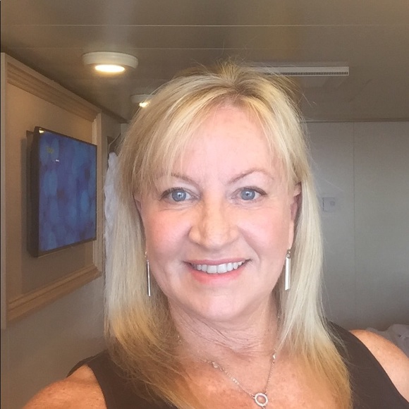 Profile Picture of Marla Connor (@seemarla) on Poshmark