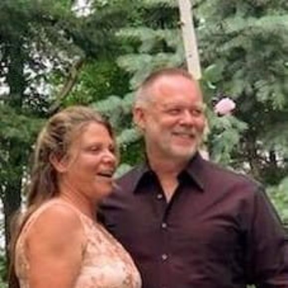 Profile Picture of Jamie Findell (@swartz_jamie) on Poshmark