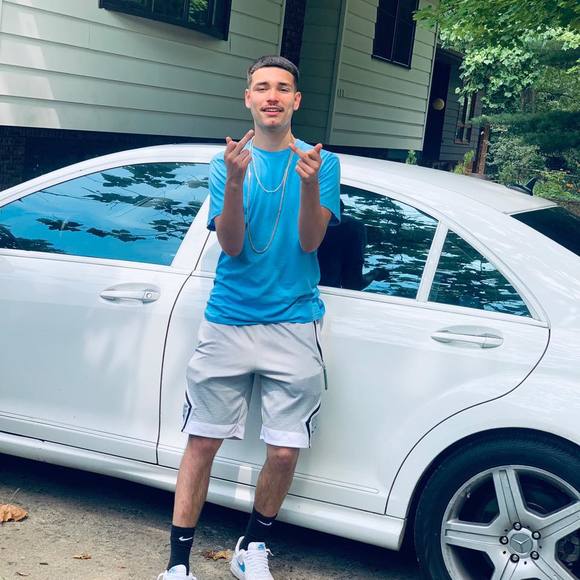 Profile Picture of Alex Mosqueda (@alexmosqueda74) on Poshmark