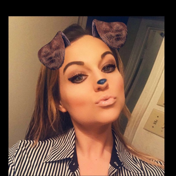 Profile Picture of Kayla Hice (@khice1990) on Poshmark