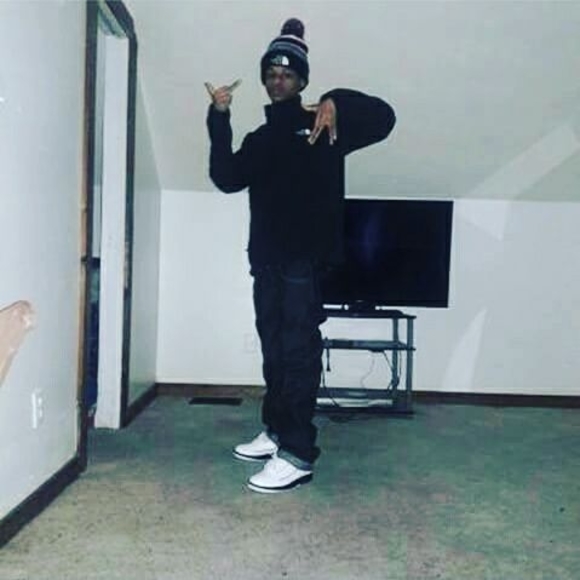 Profile Picture of Dominique Thompson (@ctmoworld) on Poshmark