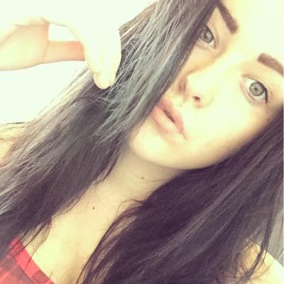 Profile Picture of Carlie Campbell (@CarlieCampbel11) on Twitter