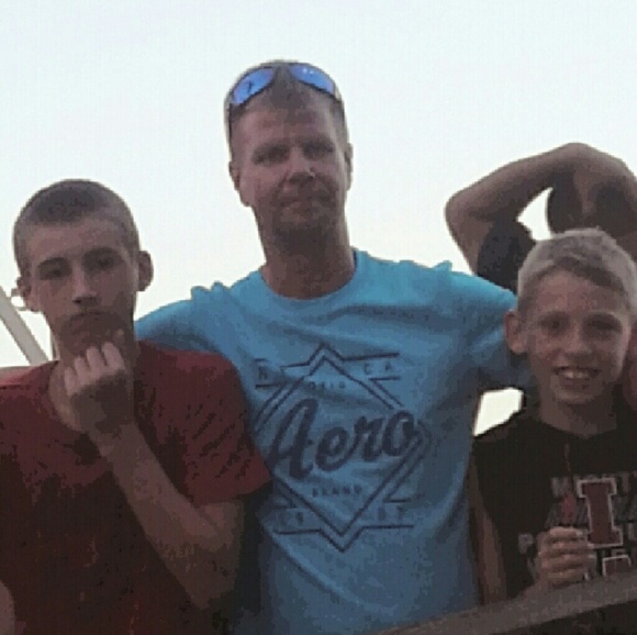 Profile Picture of Dustin Ingram (@d23ingram) on Poshmark