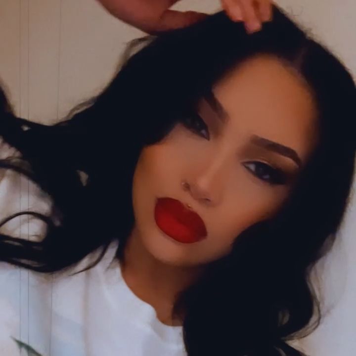 Profile Picture of Jillian Herring (@makeupbyjilly) on Tiktok