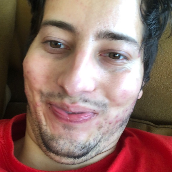 Profile Picture of Arturo Tovar (@atovar28) on Poshmark