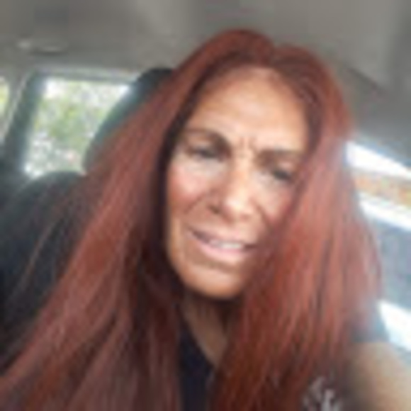 Profile Picture of Nancy Nazzaro (@nancynazzaro) on Poshmark