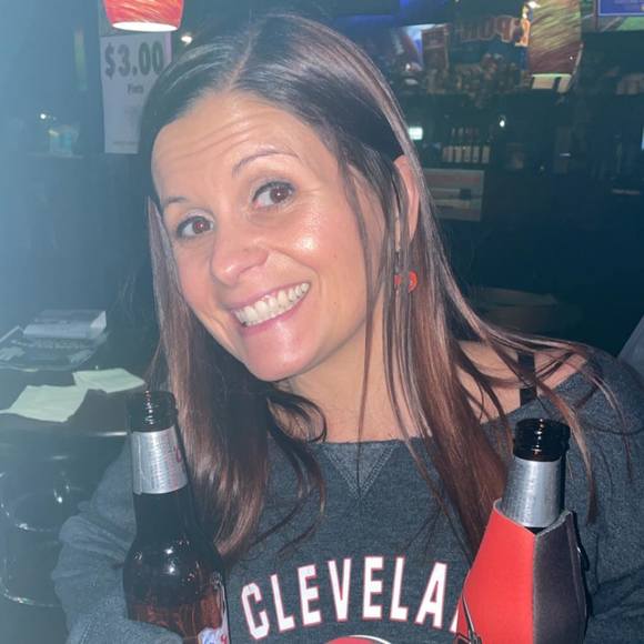 Profile Picture of Tonya Stroud (@tonyacerjan) on Poshmark