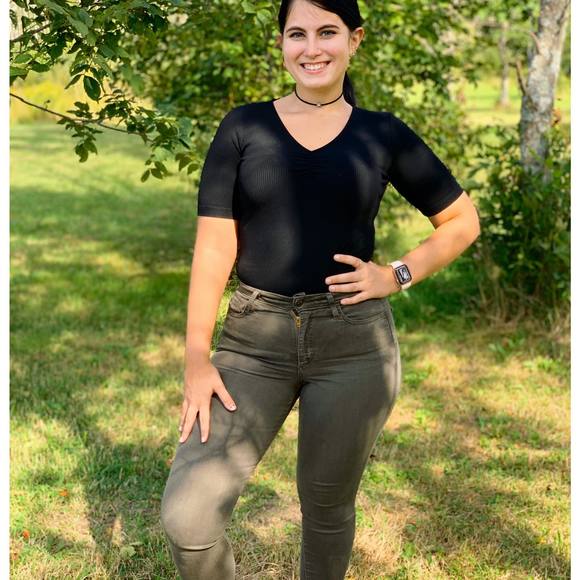 Profile Picture of Kimberly Piacente (@k_piacente) on Poshmark