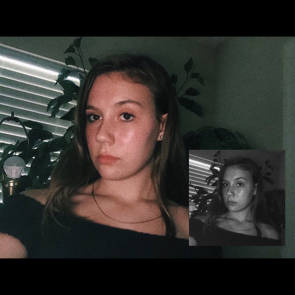 Profile Picture of Angelina Shorthouse (@angelinalanee) on Poshmark