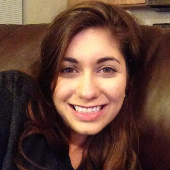 Profile Picture of Kayla Neyra (@kaylaneyra) on Poshmark