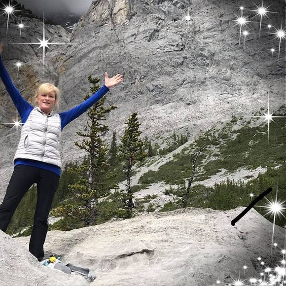 Profile Picture of Cynthia Goff schleckser (@scotdutchess) on Poshmark