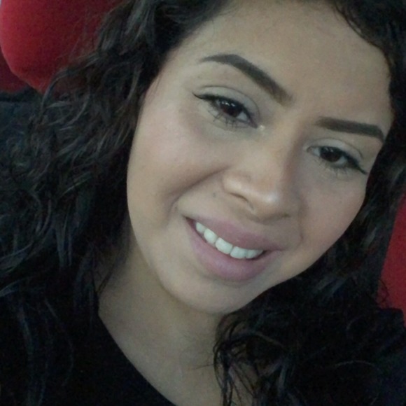 Profile Picture of Sasha Madrigal (@sashabasha) on Poshmark