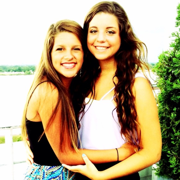 Profile Picture of Maura Travieso (@mauratravieso) on Poshmark