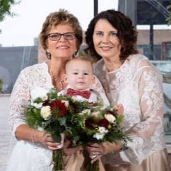 Profile Picture of Deb a Martello (@dmartello) on Poshmark