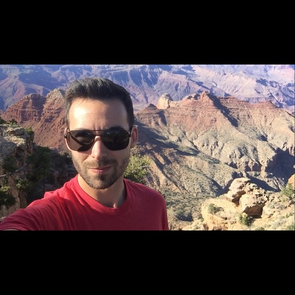 Profile Picture of Jon Fenner (@jfenner6) on Poshmark