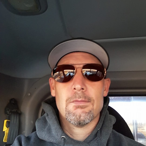 Profile Picture of Tommy Horton (@hortontommy1975) on Poshmark