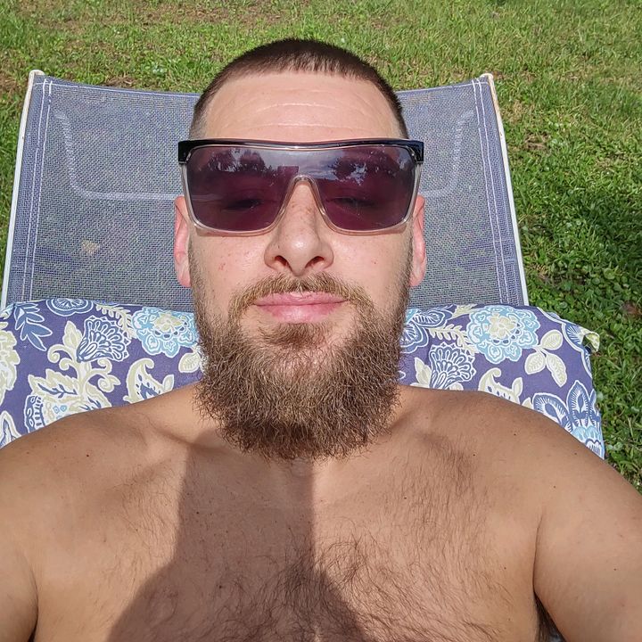 Profile Picture of budsmokusunlay (@smokinvib3z) on Tiktok