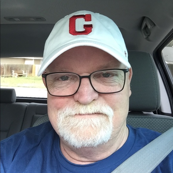 Profile Picture of Billy Cheney (@billycheney) on Poshmark
