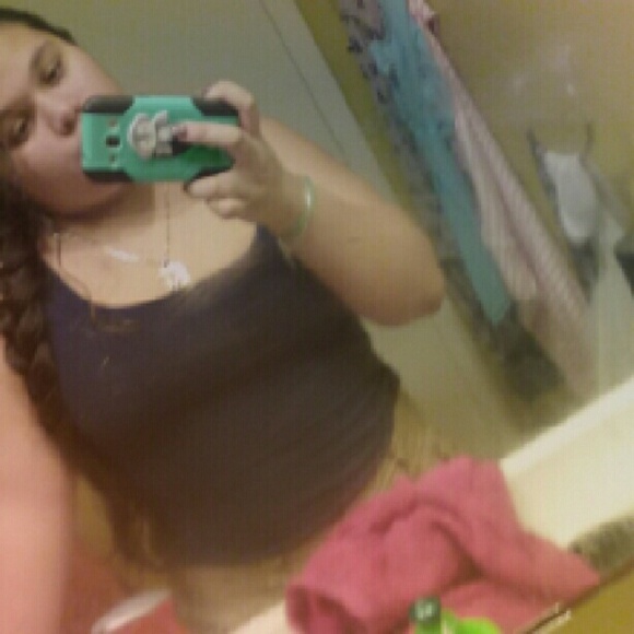 Profile Picture of Gabrielle Getreu (@gabbygg123) on Poshmark