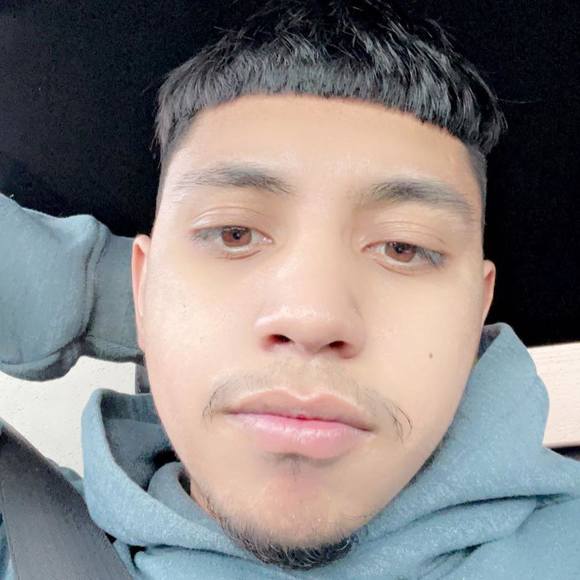 Profile Picture of Osiel Lopez (@ozilopez) on Poshmark