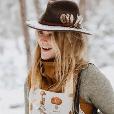 Profile Picture of Anna (@al_newell) on Twitter