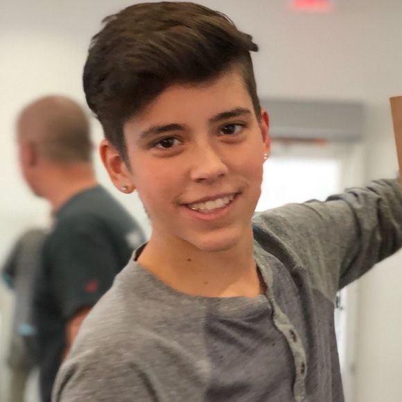 Profile Picture of Kyle Fonseca (@kyle_f45) on Poshmark