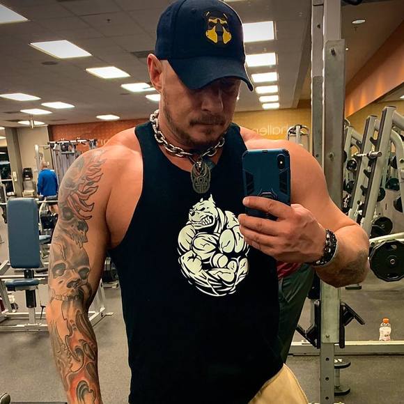 Profile Picture of Steve Dudus-fuller (@psycho_dudus) on Poshmark