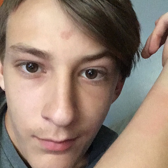 Profile Picture of Caden Hidinger (@chidinger2) on Poshmark