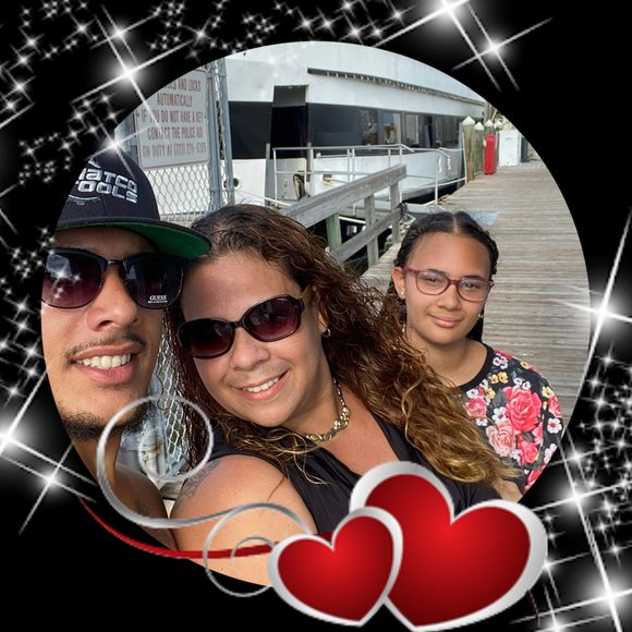 Profile Picture of Rosangela Estevez (@rosangelaest340) on Poshmark