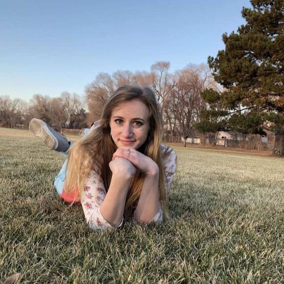 Profile Picture of Hailey Krispinsky (@hlymills) on Poshmark