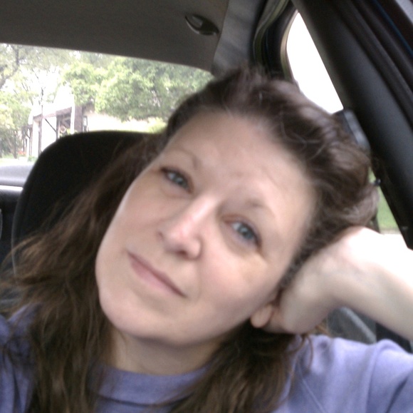 Lori Sorrells - Poshmark Profile Picture of Lori Sorrells (@sorrellwood) on Poshmark