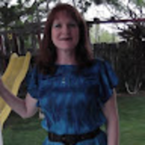 Profile Picture of Terri Hadaway (@terri_hadaway) on Poshmark